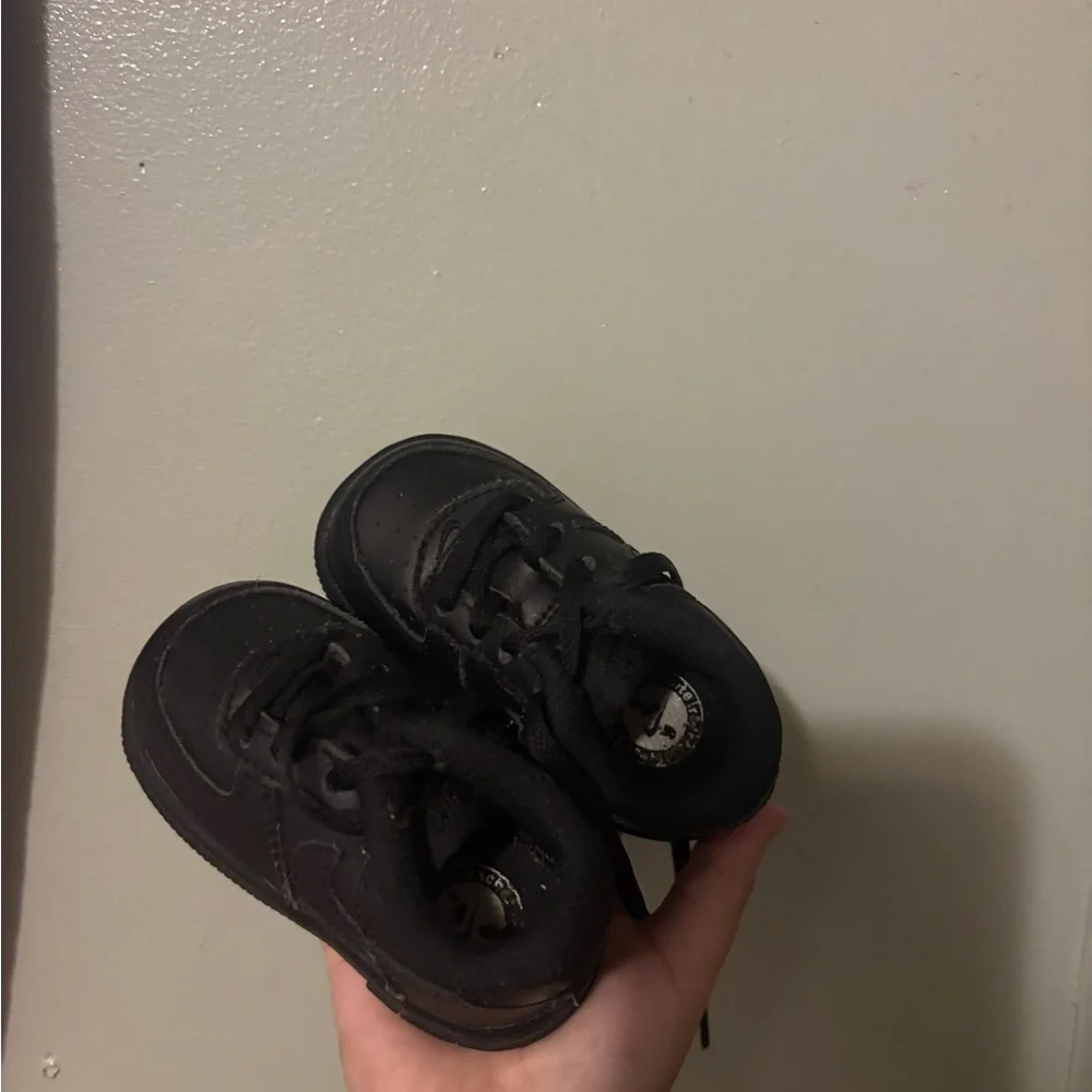 4c black air forces